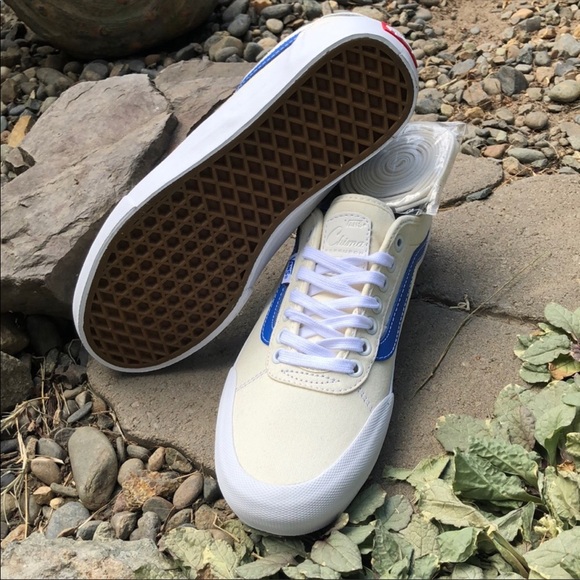 SALE! Vans Chima Pro 2 Center Court Shoes - Picture 7 of 7